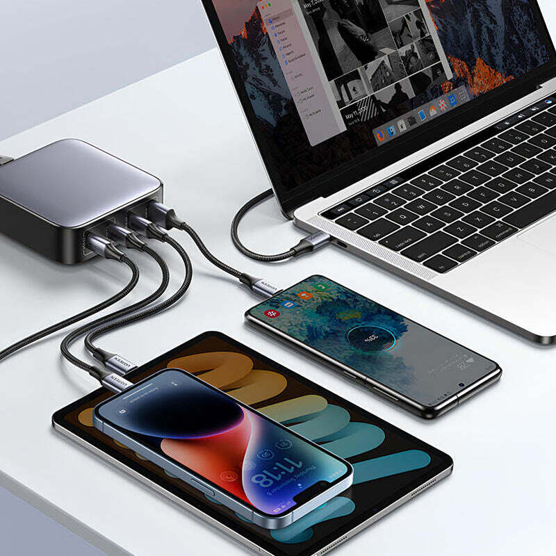 USB Desktop Charging Station